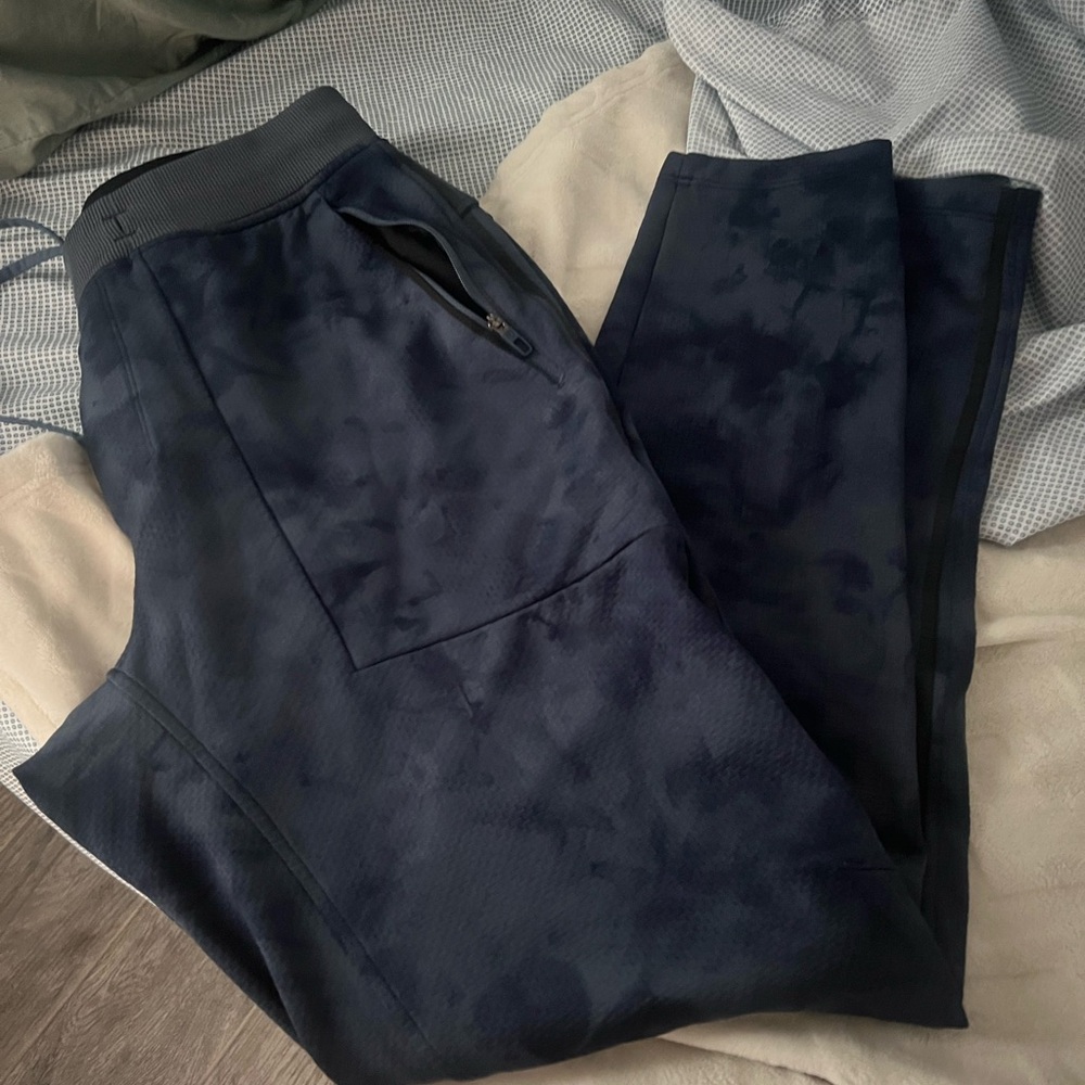 Lululemon Men’s jogger clouds blue size M